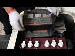 Comment changer le récipient de chargeur de voiture de golf sur la voiture d'EZGO ?